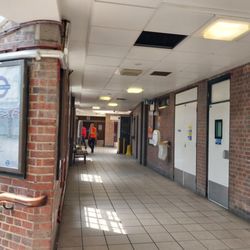 Kingsbury Station - Corridor