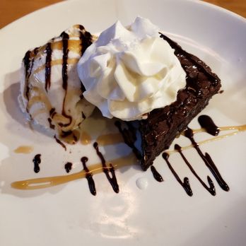 matchbox - Brownie and vanilla ice cream, chocolate and caramel drizzles. Hard to go wrong. - Pizza Near Me - Rockville, Maryland matchbox - Brownie and vanilla ice cream, chocolate and caramel drizzles. Hard to go wrong. - Pizza Near Me - Rockville, Maryland
