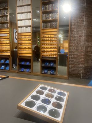 Warby Parker Washington St. by null