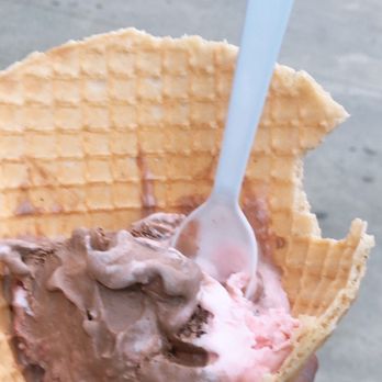 Cold Stone Creamery - a hand holding a cone of ice cream - Ice Cream & Frozen Yogurt Near Me - Huntsville, Alabama Cold Stone Creamery - a hand holding a cone of ice cream - Ice Cream & Frozen Yogurt Near Me - Huntsville, Alabama