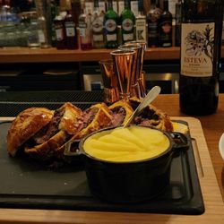 Gordon Ramsay Bar & Grill - Beef Wellington