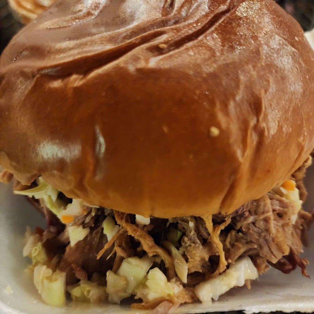 Off The Hog - Pulled pork sandwich - Food Trucks Near Me Off The Hog - Pulled pork sandwich - Food Trucks Near Me