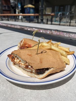 Shores Diner by null