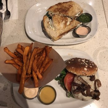The Counter - Burgers Near Me - Honolulu, Hawaii The Counter - Burgers Near Me - Honolulu, Hawaii