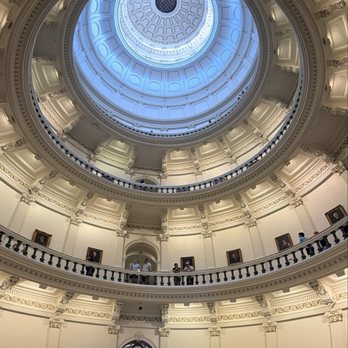 Texas Capitol - Ceiling to floor - Landmarks & Historical Buildings Near Me - Austin, Texas Texas Capitol - Ceiling to floor - Landmarks & Historical Buildings Near Me - Austin, Texas