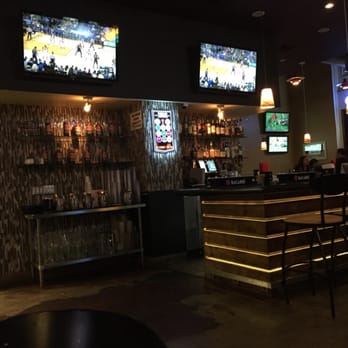 Hall Of Fame Sports Bar Grill 36 Photos 28 Reviews American New 610 Railroad Ave Pittsburg Ca Restaurant Reviews Phone Number Closed Yelp