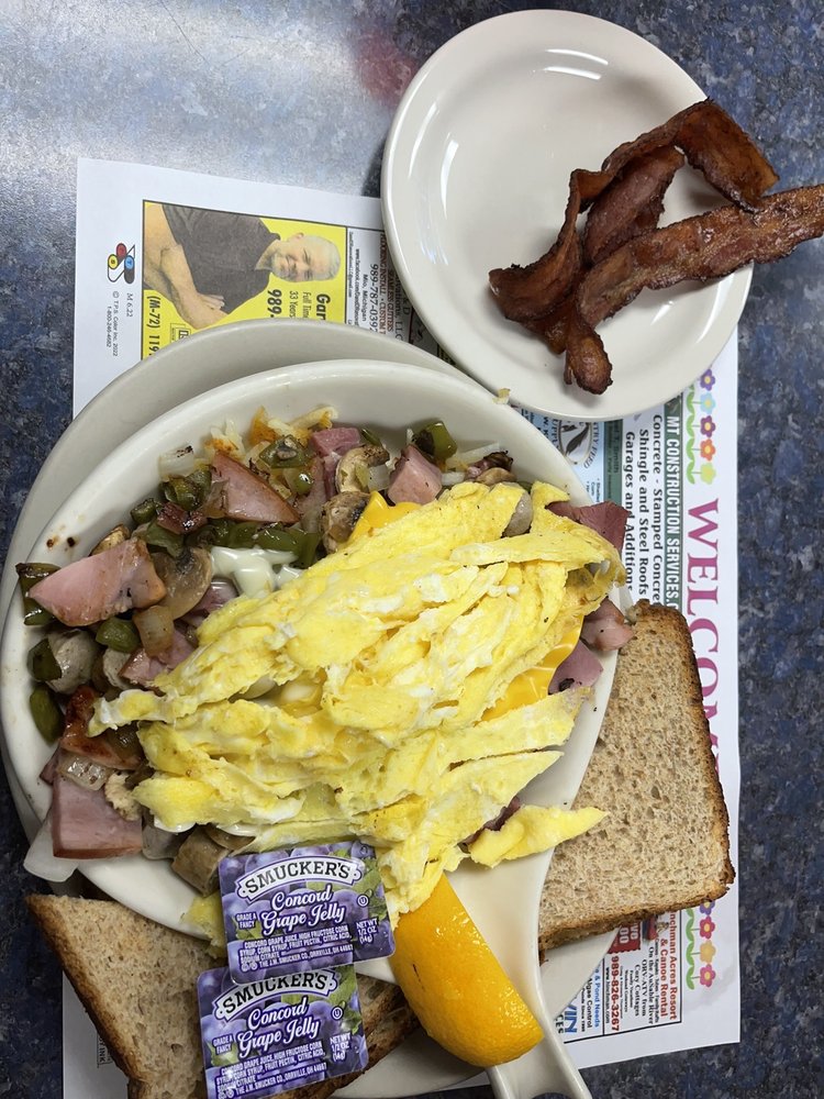 THE PADDLE INN Updated September 2024 10 Photos & 44 Reviews 253