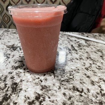 Sweet Basil Cafe - Strawberry Kiwi Smoothie - Breakfast & Brunch Near Me - Champaign, Illinois Sweet Basil Cafe - Strawberry Kiwi Smoothie - Breakfast & Brunch Near Me - Champaign, Illinois