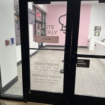 Crumbl - Frederick - Second door and hours of operation. There are two ways to enter. - Bakeries Near Me - Frederick, Maryland