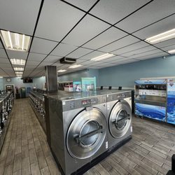 CleanWell Laundry - Large capacity 80lb washers!