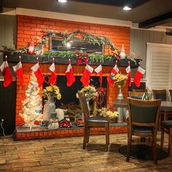 Prohibition Dunedin - Nice Christmas decorations throughout the restaurant