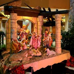 VIP Tours of Branson - Nativity Scene at Chateau on the Lake