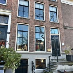 Prinsengracht Praktijk - My "primary care physician's" office. Not bad.