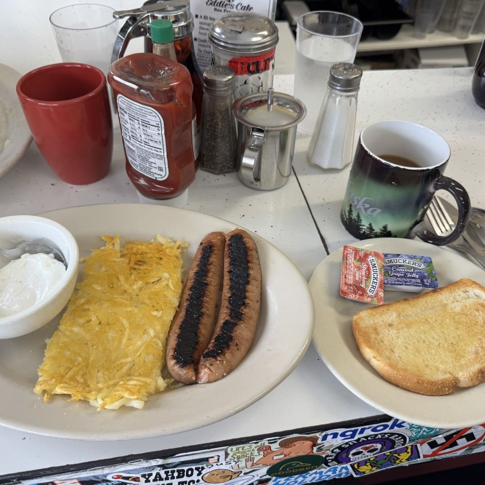 Eddie's Cafe - Poached eggs with hashbrowns and chicken sausage - Breakfast & Brunch Near Me - San Francisco, California