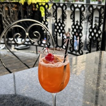 Curio Bistro - HURRICANE - Cajun/Creole Near Me - New Orleans, Louisiana