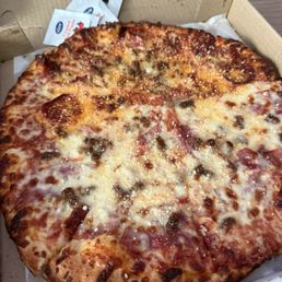 3 toppings Create Your Own Pizza - Medium 12" 3 toppings Create Your Own Pizza - Medium 12"