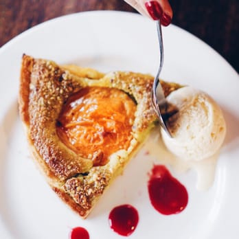 Au Comptoir - Dessert special - French Near Me - Vancouver, British Columbia Au Comptoir - Dessert special - French Near Me - Vancouver, British Columbia