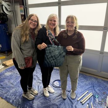 Wheelcraft Studio - Sisters made hand dyed bags and accessories using indigo - Art Classes Near Me - Fort Worth, Texas Wheelcraft Studio - Sisters made hand dyed bags and accessories using indigo - Art Classes Near Me - Fort Worth, Texas