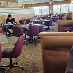 Angelo's Family Restaurant - Inviting your family