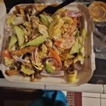 Side Chick - No bun on the build your bun order. Who eats bug chunks of lettuce and tomatoes on top of fries? - Chicken Shop Near Me - San Diego, California Side Chick - No bun on the build your bun order. Who eats bug chunks of lettuce and tomatoes on top of fries? - Chicken Shop Near Me - San Diego, California
