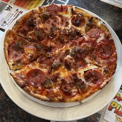 Max Pizza - Small meat lovers pizza 10/10
