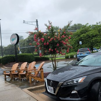 Dogfish Head Alehouse - Bars Near Me - Gaithersburg, Maryland