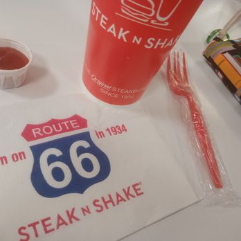 Steak ’n Shake - American Near Me - Lithonia, Georgia