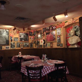 Buca di Beppo Italian Restaurant - Dining room - Italian Near Me - Lombard, Illinois Buca di Beppo Italian Restaurant - Dining room - Italian Near Me - Lombard, Illinois