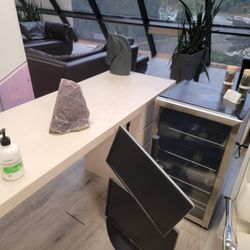 Cross County Orthopaedics: Richard A. Boiardo, MD - Seating area