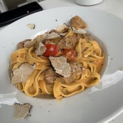 Tagliatelle Salsiccia mit Trüffel