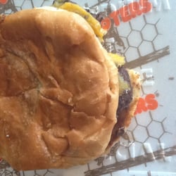 Burger, dry & old, yukkkk