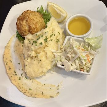 Ganly's Pub & Restaurant - Crab Cake W Mashed & Slaw - Irish Near Me - Sinking Spring, Pennsylvania