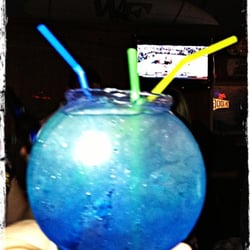 Red Dogs - Famous Fish Bowl