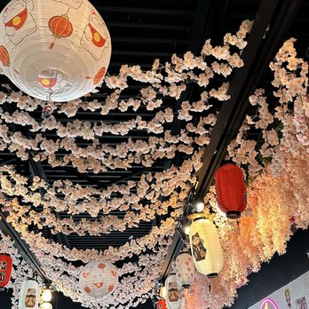 Good Chef Restaurant - Seating area - Asian Fusion Near Me - Miami, Florida