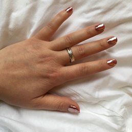 Rose gold chrome. Hot pink base coat with silver chrome powder.