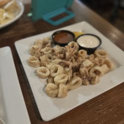 Pentagon Bistro & Martini Bar - Calamari