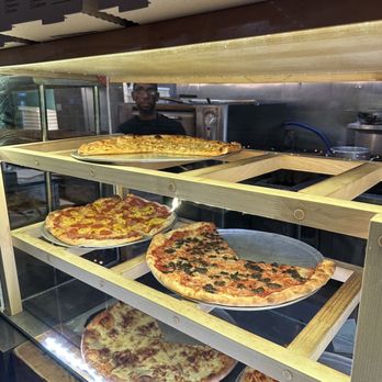 Aracri Pizzeria - More pizza - Pizza Near Me - Columbus, Ohio Aracri Pizzeria - More pizza - Pizza Near Me - Columbus, Ohio