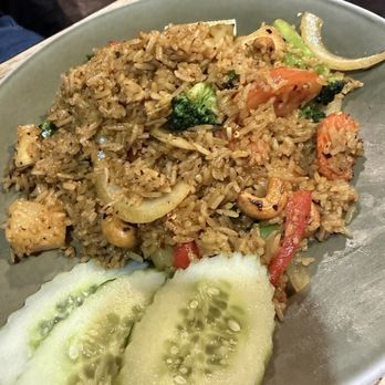 US Thai Cafe - Pineapple fried rice- medium spice level - Thai Near Me - Edgewater, Colorado US Thai Cafe - Pineapple fried rice- medium spice level - Thai Near Me - Edgewater, Colorado