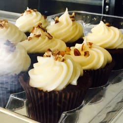 The Sweet Couple Bakery - Butter Pecan Cupcakes!
