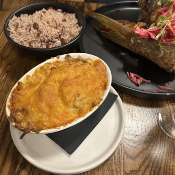 APT 4B - Mac & Cheese - Lounges Near Me - Atlanta, Georgia