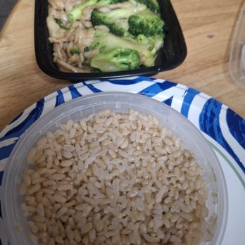 Great Wall 3 - Chicken with broccoli with brown rice - Seafood Near Me - Haddon Township, New Jersey