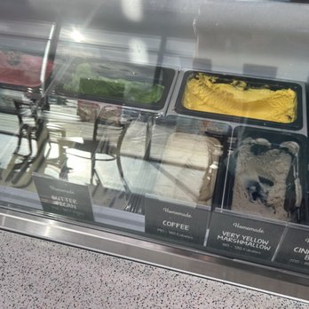 Marble Slab Creamery - Ice cream choices - Desserts Near Me - Buda, Texas