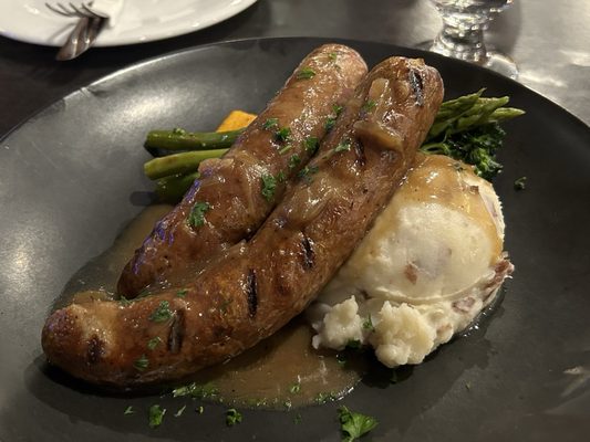 Explorer's Lounge by null