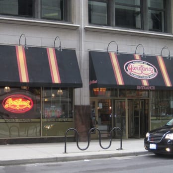 Giordano's - Pizza Near Me - Chicago, Illinois