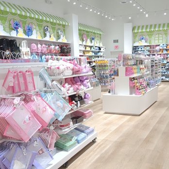 Miniso - Home Decor Near Me - Sacramento, California