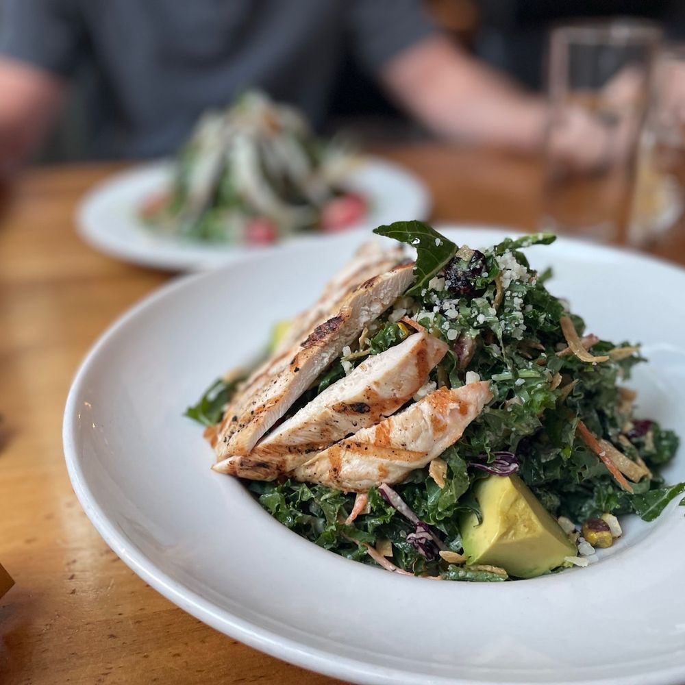 Doc B's Restaurant + Bar - The California Salad - New American Near Me - Dallas, Texas