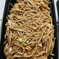 Cheung Sheng Chinese Restaurant - Chicken Chow Mein