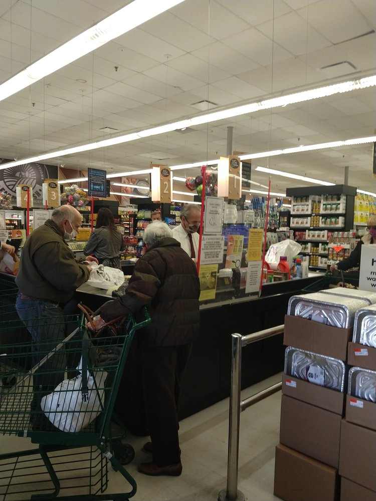 THE FOOD EMPORIUM Updated September 2024 20 Reviews 1050 Willis