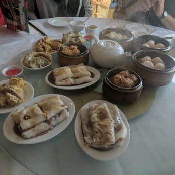Emerald Chinese Restaurant - Our dim sum haul within five minutes! - Dim Sum Near Me - Mississauga, Ontario Emerald Chinese Restaurant - Our dim sum haul within five minutes! - Dim Sum Near Me - Mississauga, Ontario