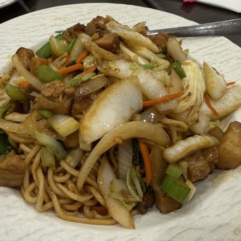 Dumpling Bay - 6.Stir-Fried Noodle w.Pork Belly - Dim Sum Near Me - Golden, Colorado